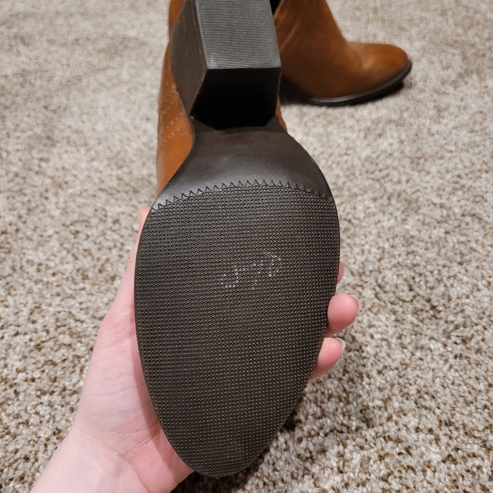 Steve Madden Booties - Picture 2 of 2